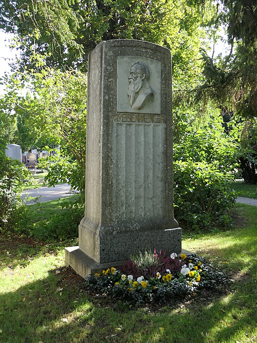 File:Grab von August Eisenmenger auf dem Wiener Zentralfriedhof.jpg